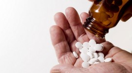 Regular Use of Aspirin Linked to Macular Generation