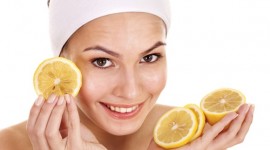 10 Effective At-Home Acne Treatments