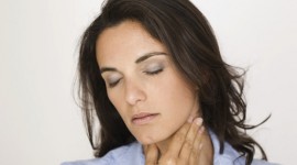 11 Potential Causes for Your Sore Throat (Plus Symptoms for Each)